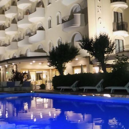 Hotel Nettuno Червия Экстерьер фото