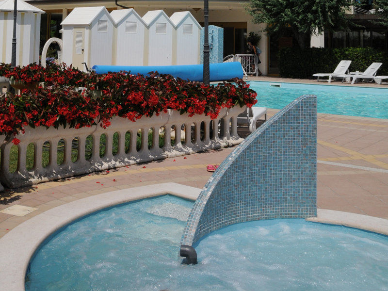 Hotel Nettuno Червия Экстерьер фото