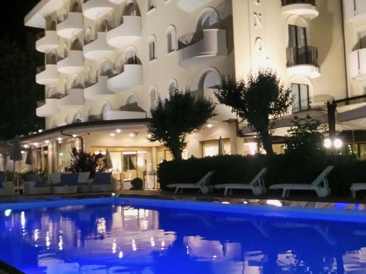 Hotel Nettuno Червия Экстерьер фото