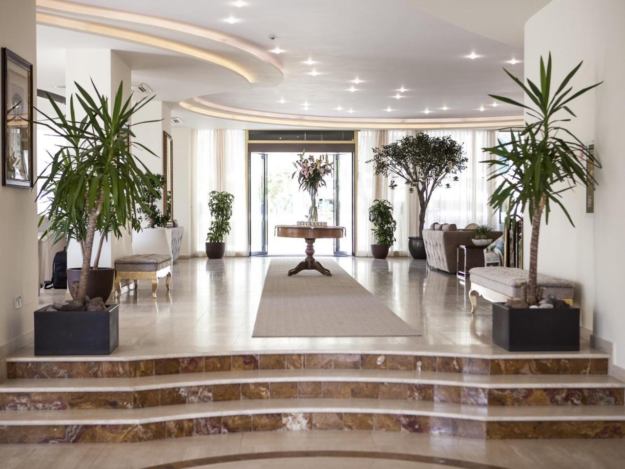 Hotel Nettuno Червия Экстерьер фото