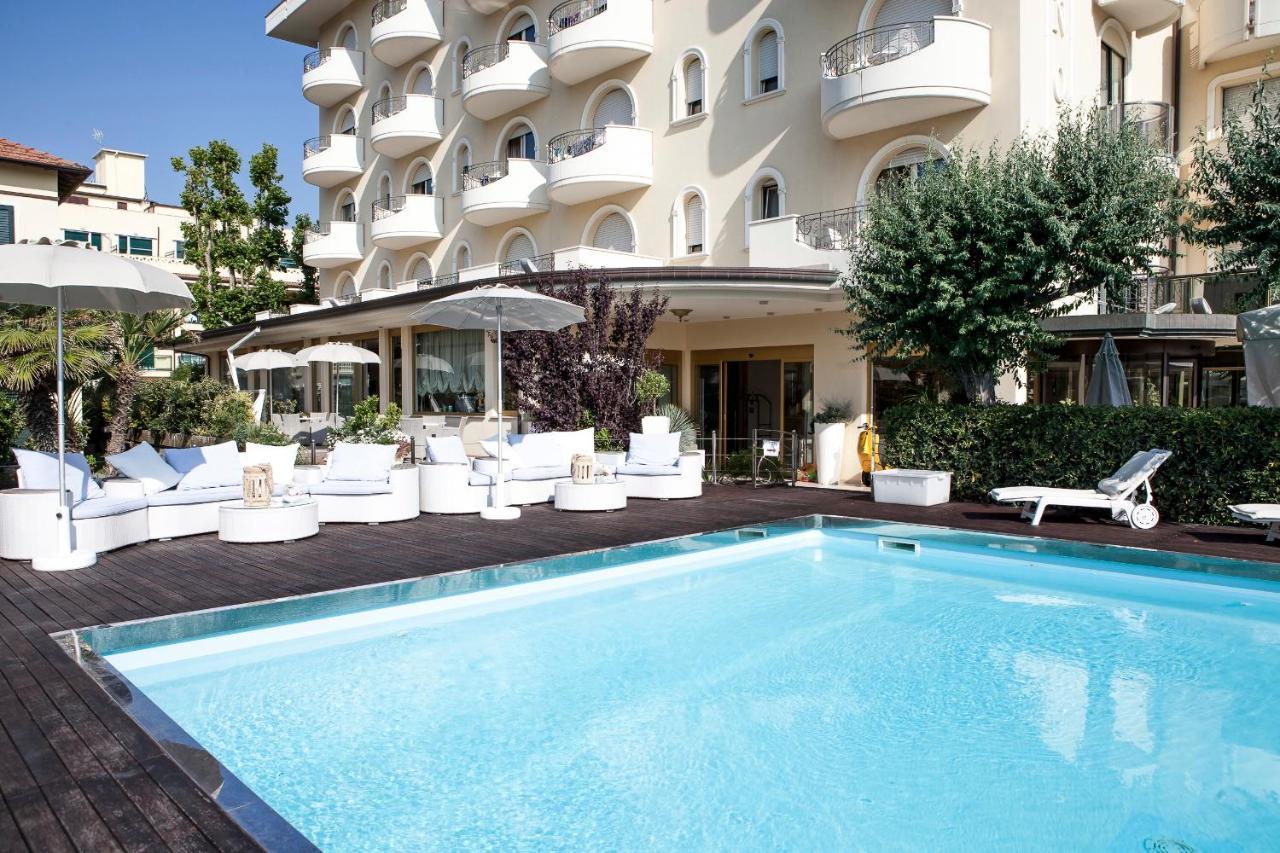 Hotel Nettuno Червия Экстерьер фото