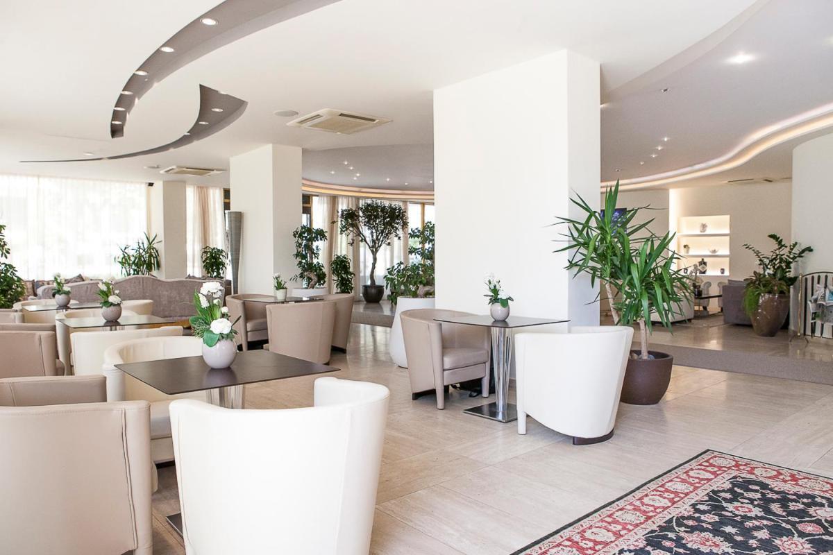 Hotel Nettuno Червия Экстерьер фото