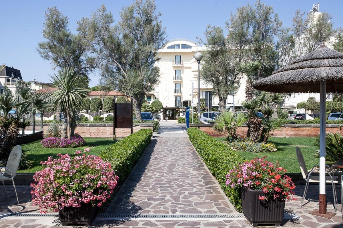 Hotel Nettuno Червия Экстерьер фото